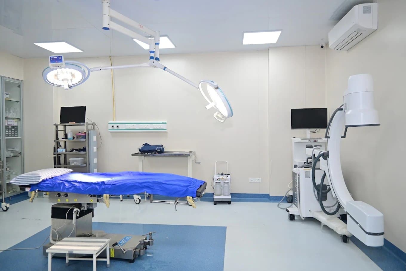 State-of-the-art modular pediatric operation theatre with advanced monitoring